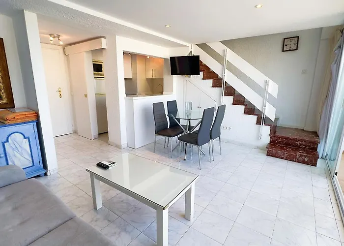 Skol 705. Two Bedrooms Duplex With Amazing Sea Views 마르베야